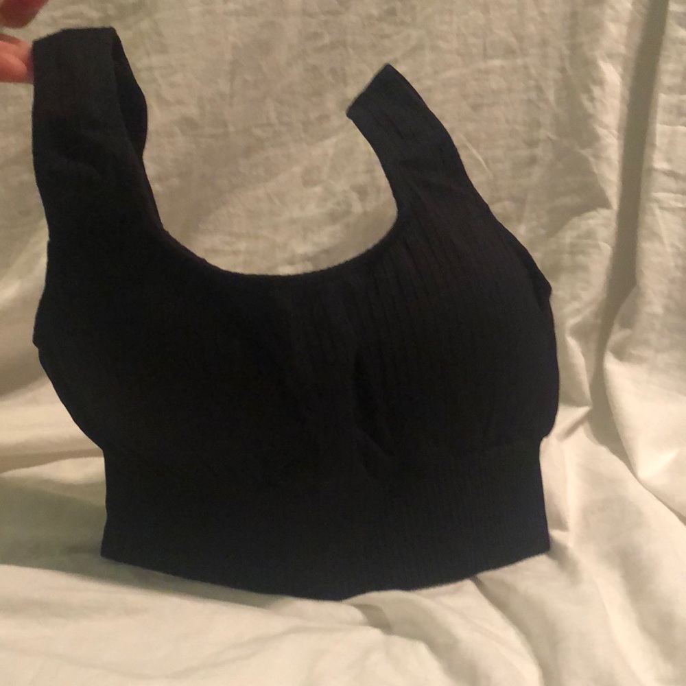 new ribbed black sports bra